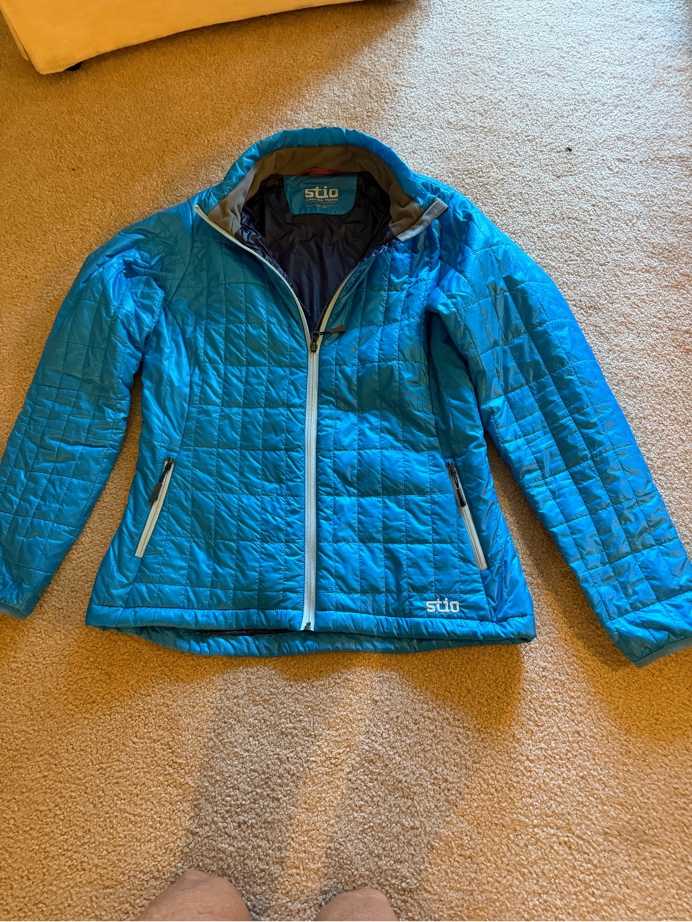 Stio women’s Turquoise Quilted Lightweight Puffer Jacket